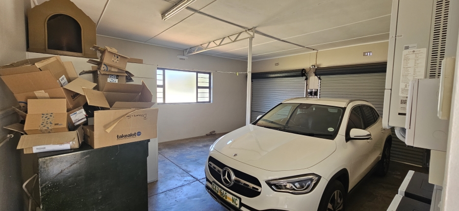 4 Bedroom Property for Sale in Monument Heights Northern Cape